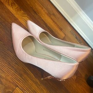 Pink satin lined pumps heels